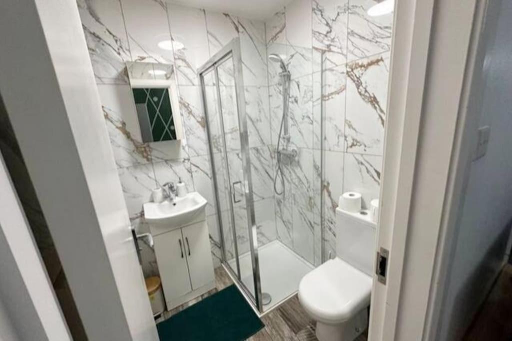 Parkside Stay North London - Victoria Line Экстерьер фото