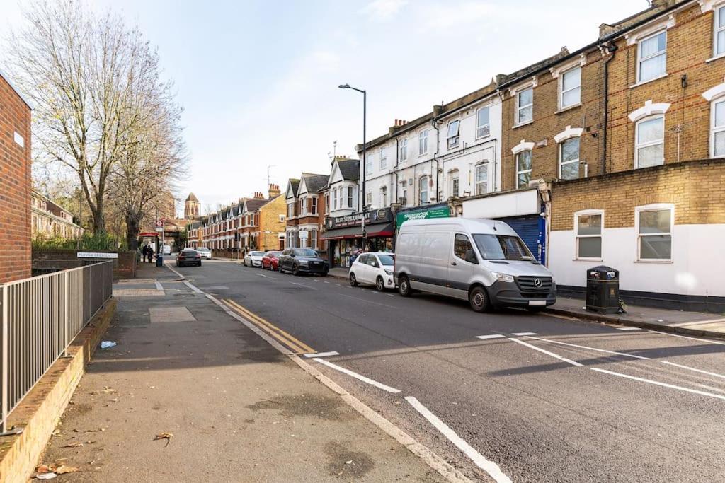 Parkside Stay North London - Victoria Line Экстерьер фото